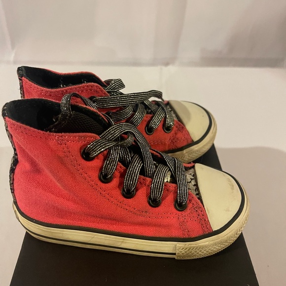 Converse CT Party Hi Starflower Toddler Kids Pink/Black Size 7M Chuck Taylor - Picture 2 of 6